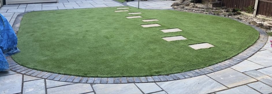 Fence fitting in Nottingham by KAB Best Fencing