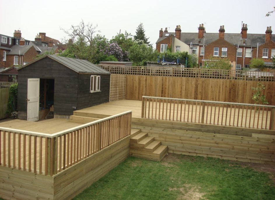 Professional Fence fitting in Nottingham by KAB Best Fencing