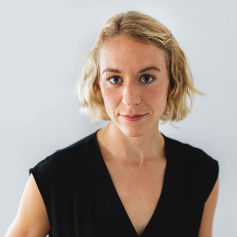 Portrait for Festival dei Due Mondi with blonde woman in black top