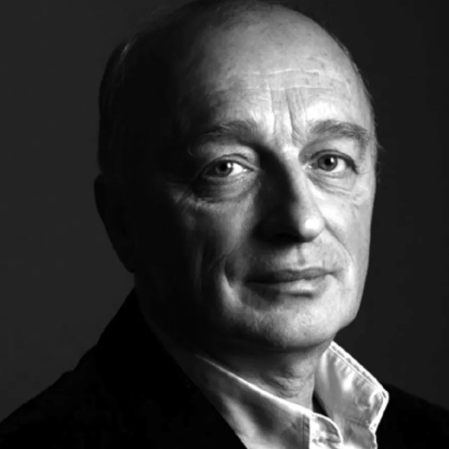 Portrait for Festival dei Due Mondi, black and white headshot of older man