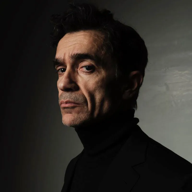 Ritratto per Festival dei Due Mondi, ritratto drammatico in luce radente