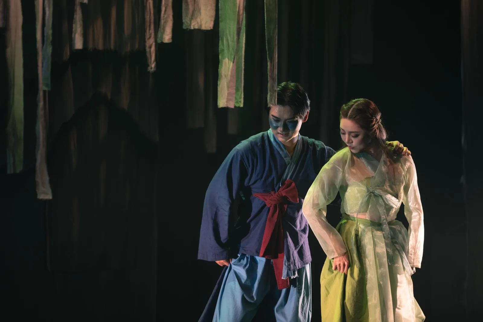 Festival di Spoleto performance with two performers in traditional Asian costumes