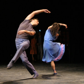 Dancers performing contemporary dance at Festival di Spoleto