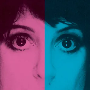 Volti divisi in rosa e blu al Festival di Spoleto, sguardi intensi