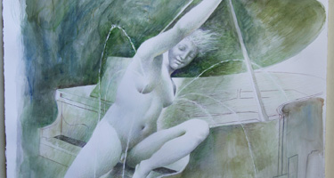 Scultura eterea al Festival di Spoleto, figura bianca tra forme verdi astratte