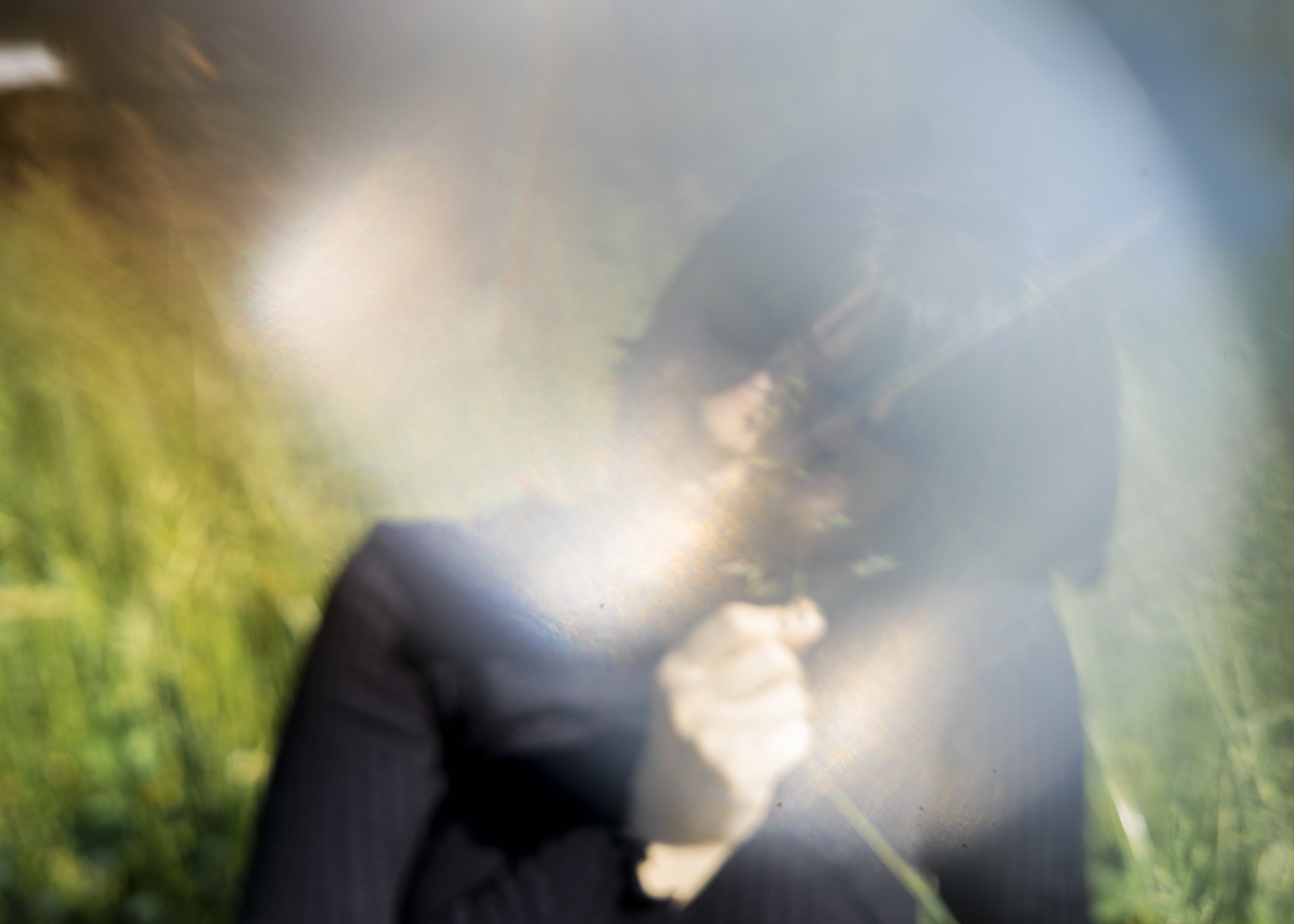 Momento suggestivo al Festival di Spoleto, arte tra luce e mistero