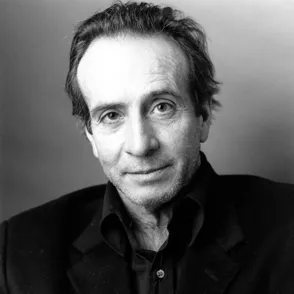 Prominent artist portrait for Festival di Spoleto, black and white headshot