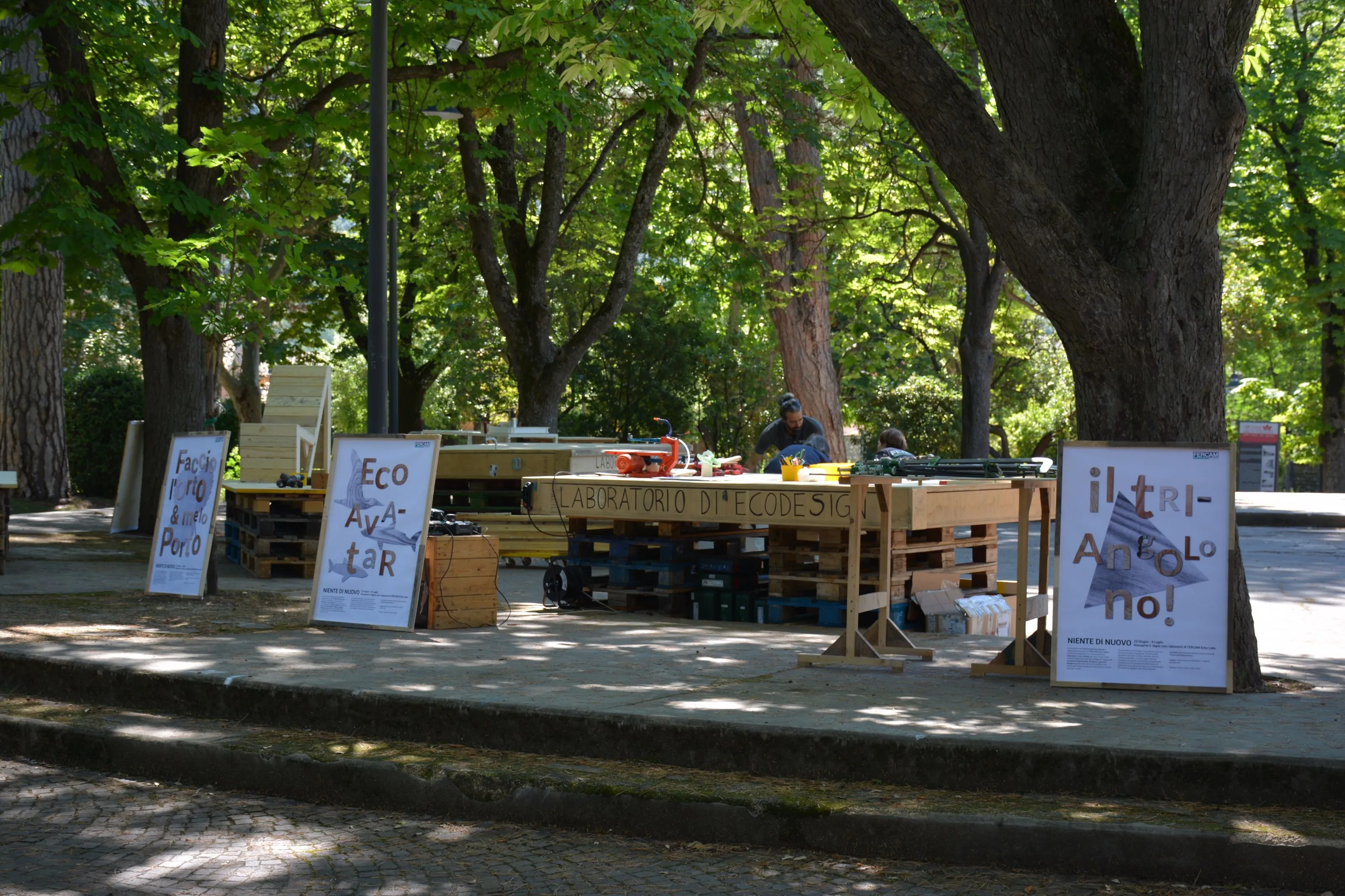 Laboratorio di ecodesign durante il Festival di Spoleto sotto gli alberi