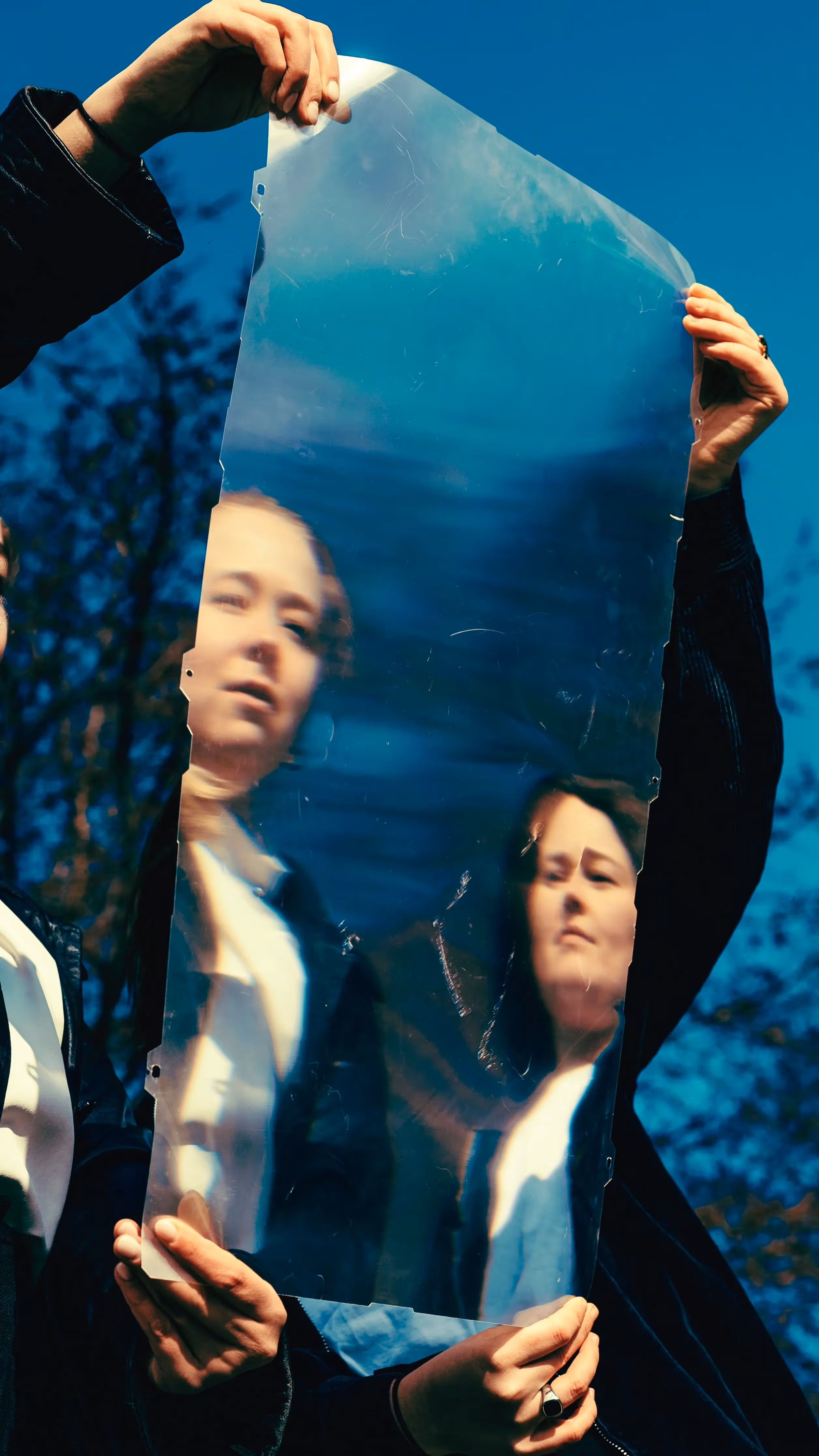 Festival di Spoleto performers explore reflective art through translucent glass panel