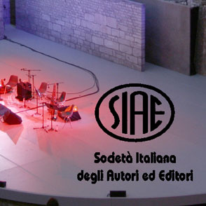 Palcoscenico del Festival di Spoleto con logo SIAE in rosso e grigio