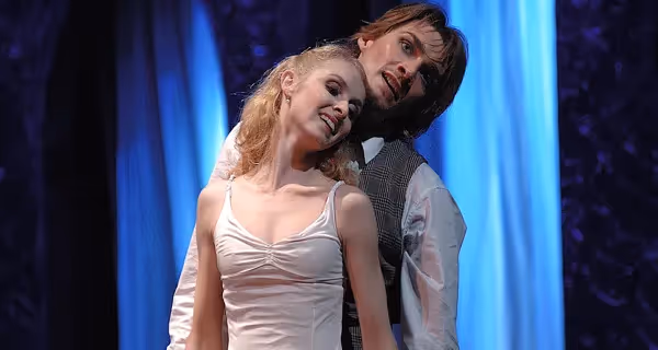 Dramatic performance at Festival di Spoleto with two performers on stage