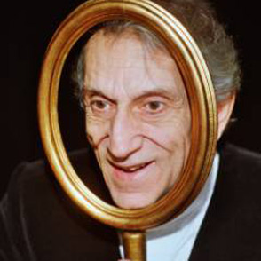 Ritratto artistico al Festival di Spoleto, volto incorniciato in oro