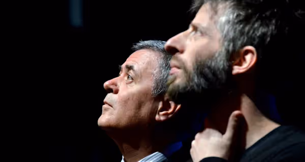 Due artisti al Festival di Spoleto, ritratti di profilo con sguardo intenso