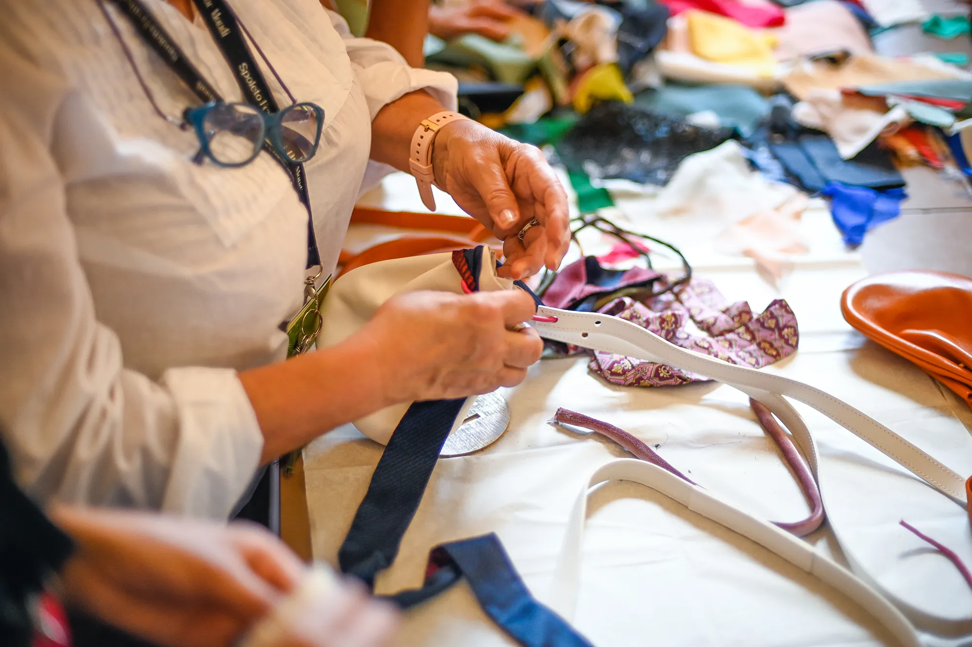 Crafting colorful accessories at Festival di Spoleto creative workshop