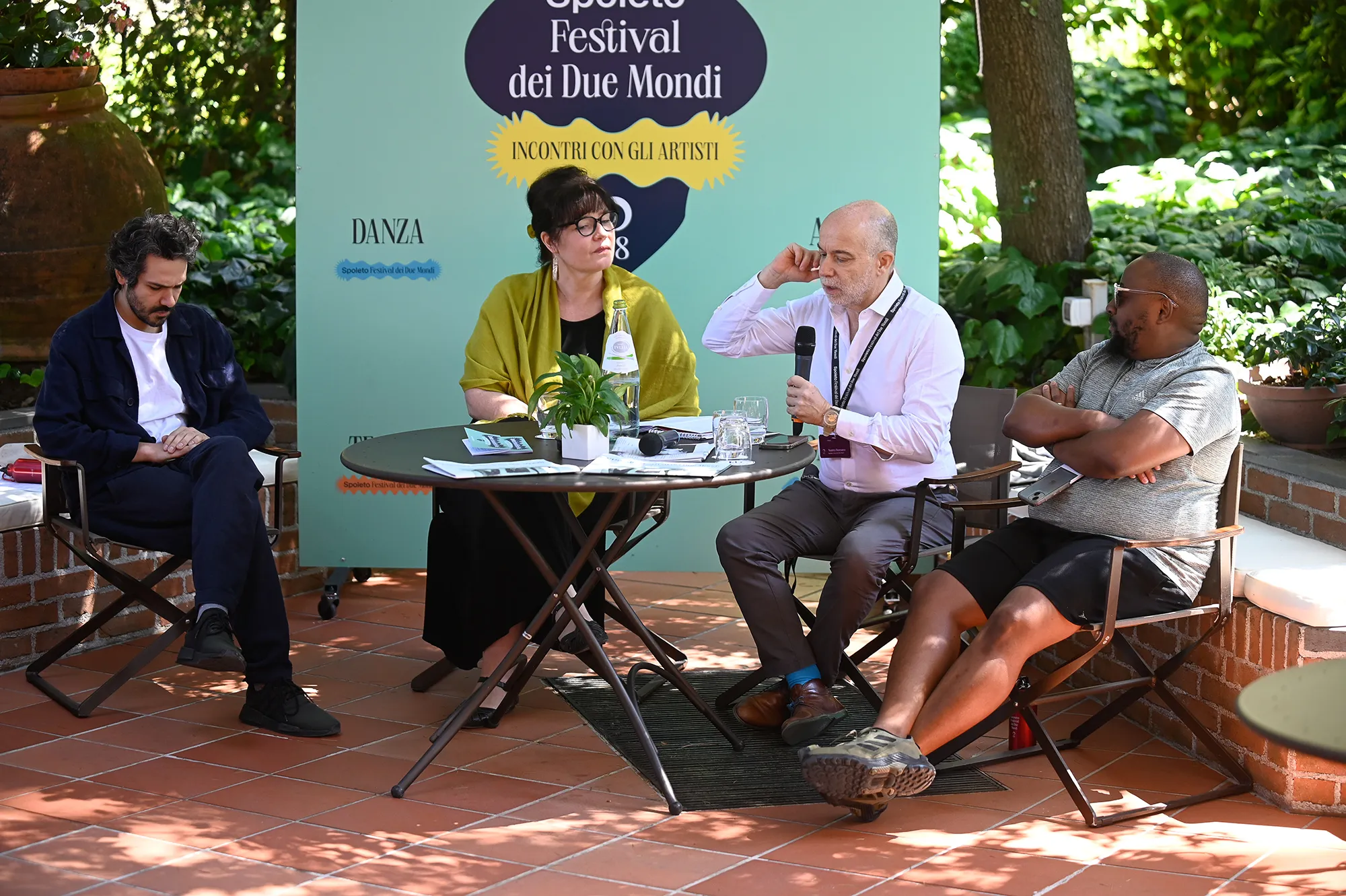 Video del Festival di Spoleto, quattro artisti incontrano il pubblico all'aperto
