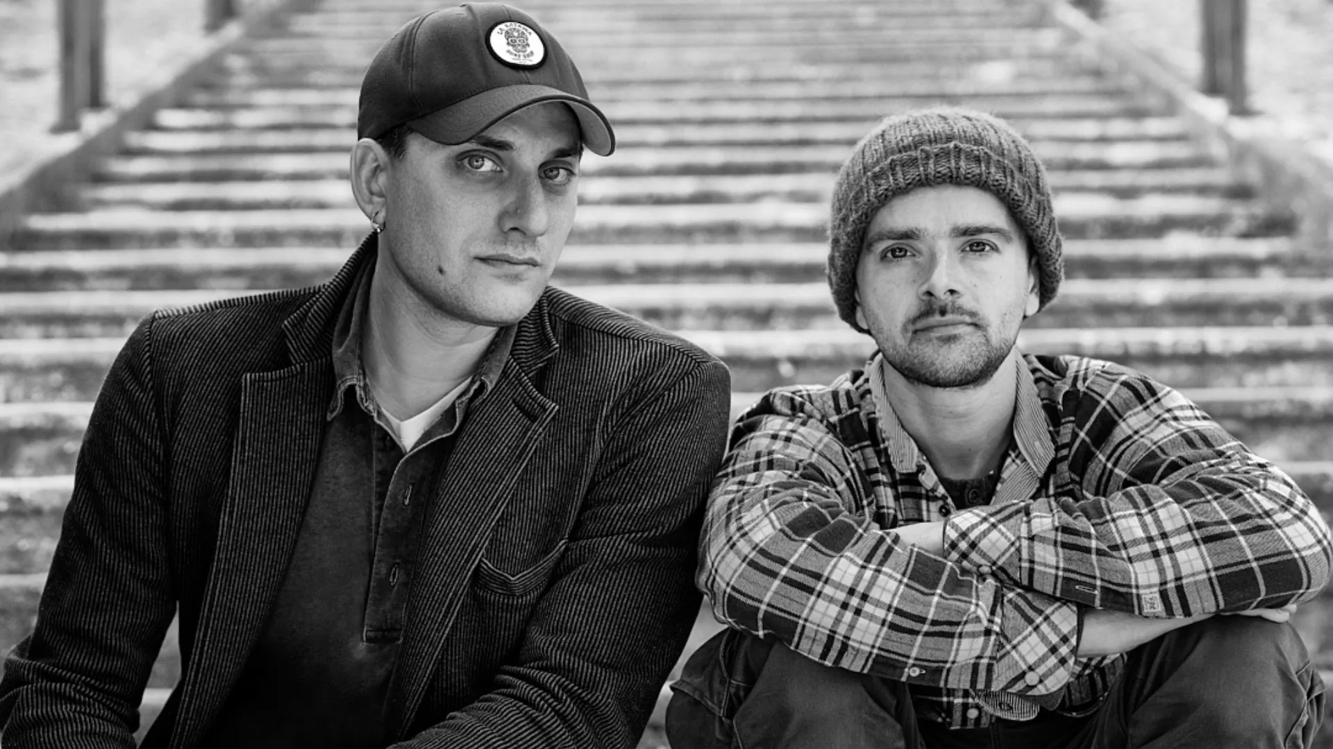 Video Festival di Spoleto: due artisti in bianco e nero su una scala