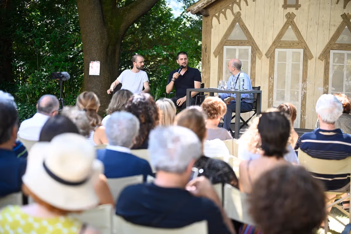 Video Festival di Spoleto: incontro culturale all'aperto con relatori e pubblico
