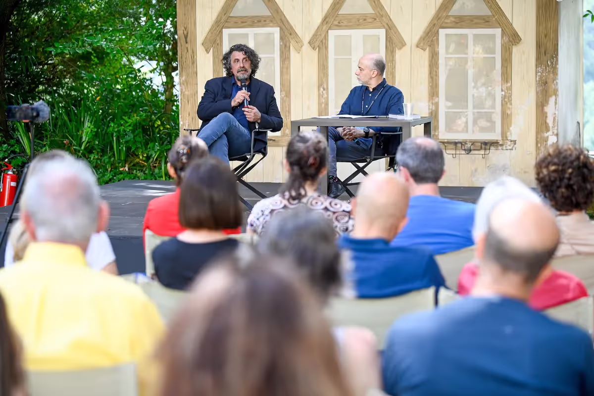 Video Festival di Spoleto panel discussion with two speakers and audience