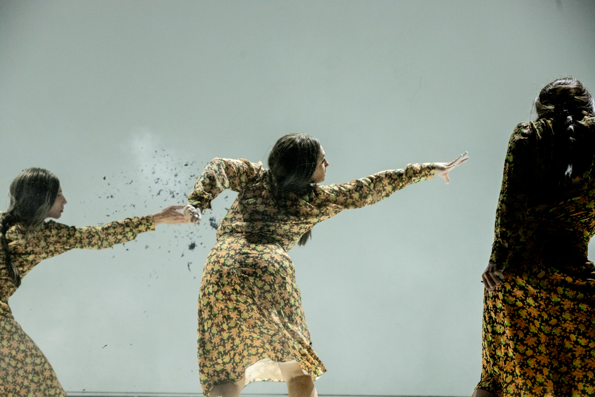 Danzatrici in movimento al Festival di Spoleto, arte e creatività