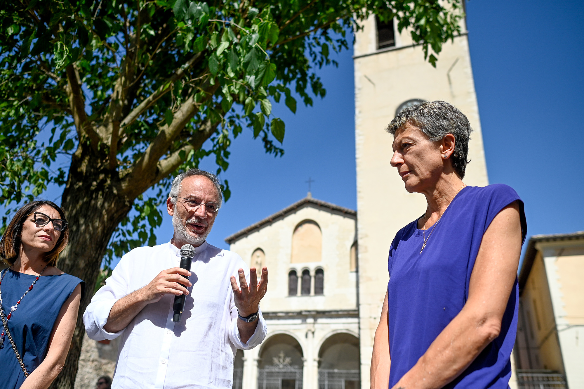 Conferenza stampa del Festival di Spoleto con relatore e ospiti