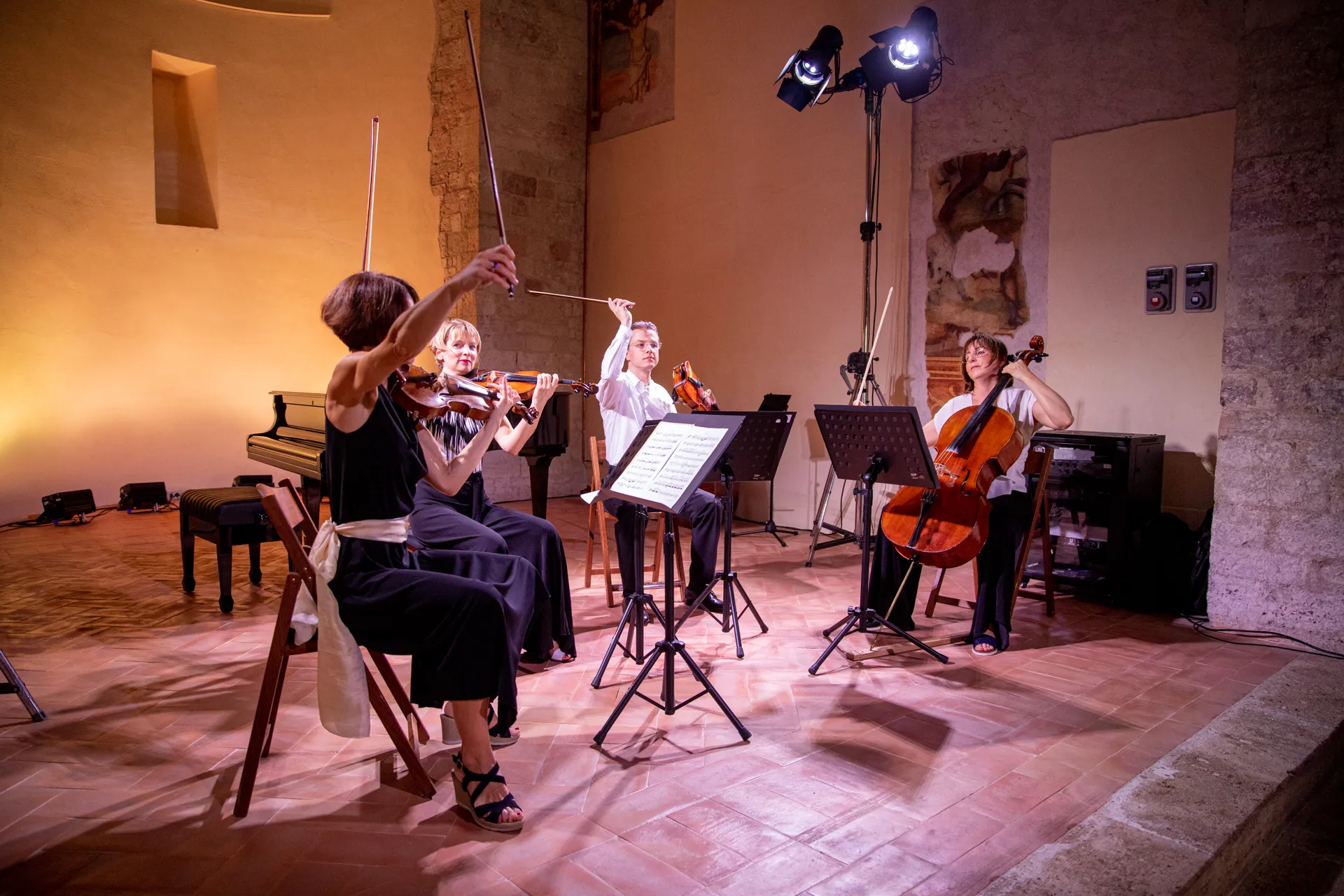 Quartetto d'archi al Festival di Spoleto, musica intima in spazio antico