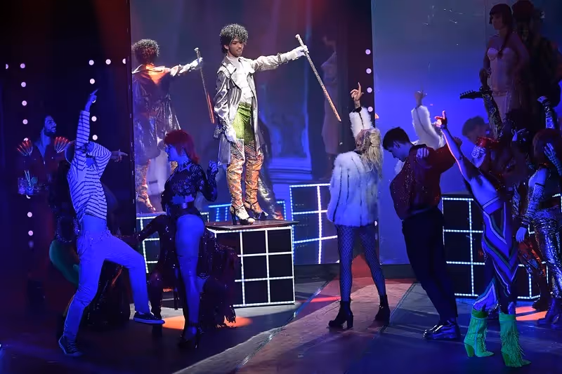 Vibrant performance at Festival di Spoleto with dramatic stage and costumed performers
