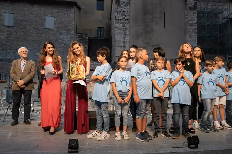 Festival di Spoleto awards ceremony with performers and participants on stage