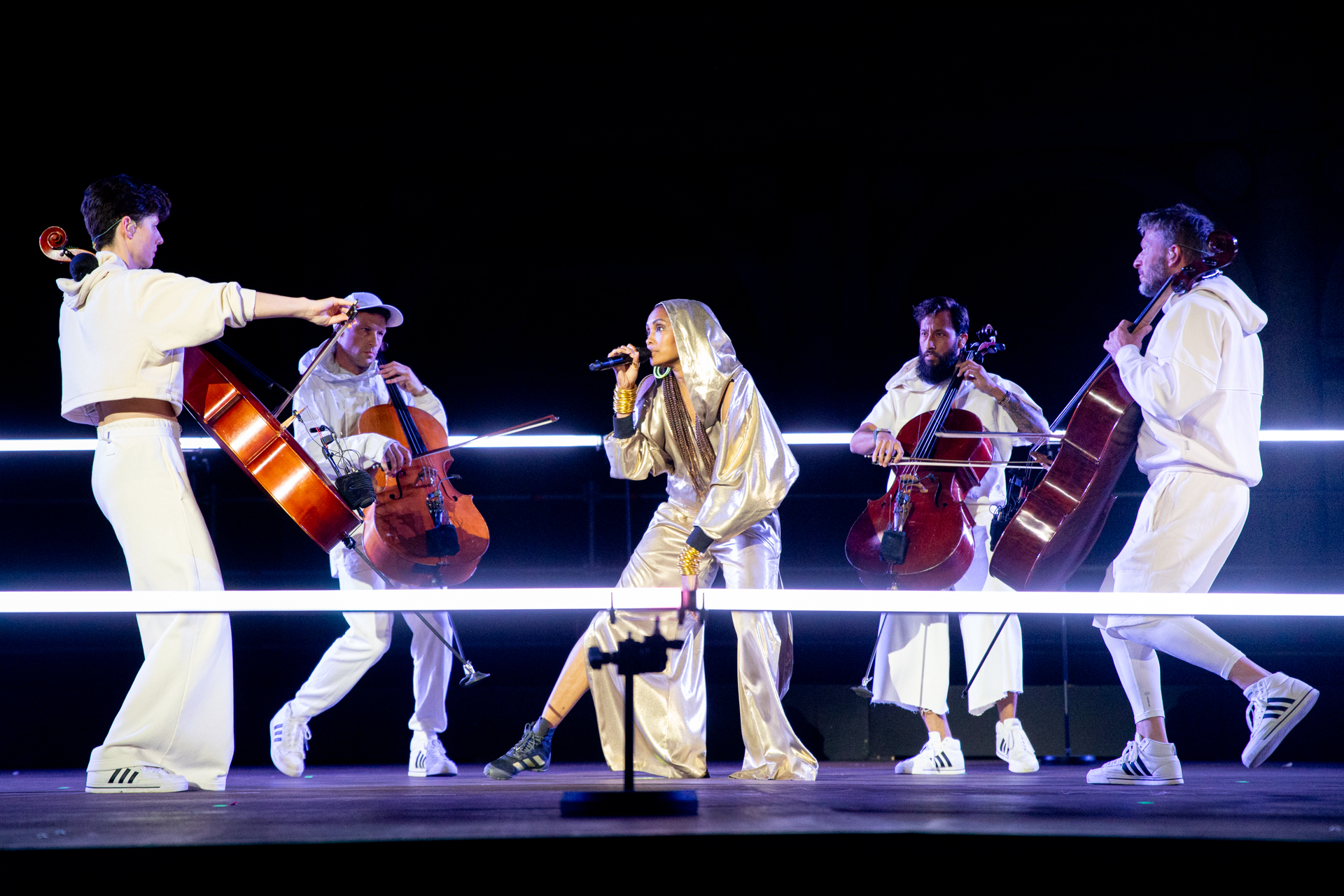 Innovative musical performance at Festival di Spoleto with cellos and vocalist