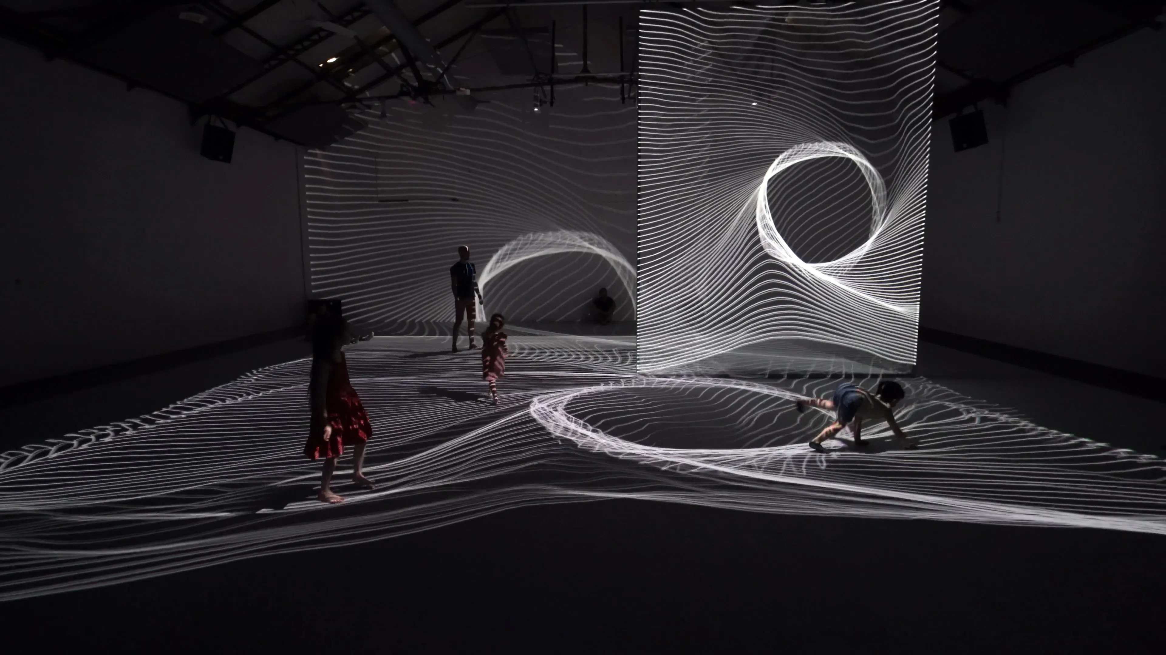 Festival di Spoleto performance with dynamic light installation and moving performers
