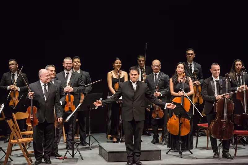 Festival di Spoleto orchestra performs classical concert with conductor and musicians