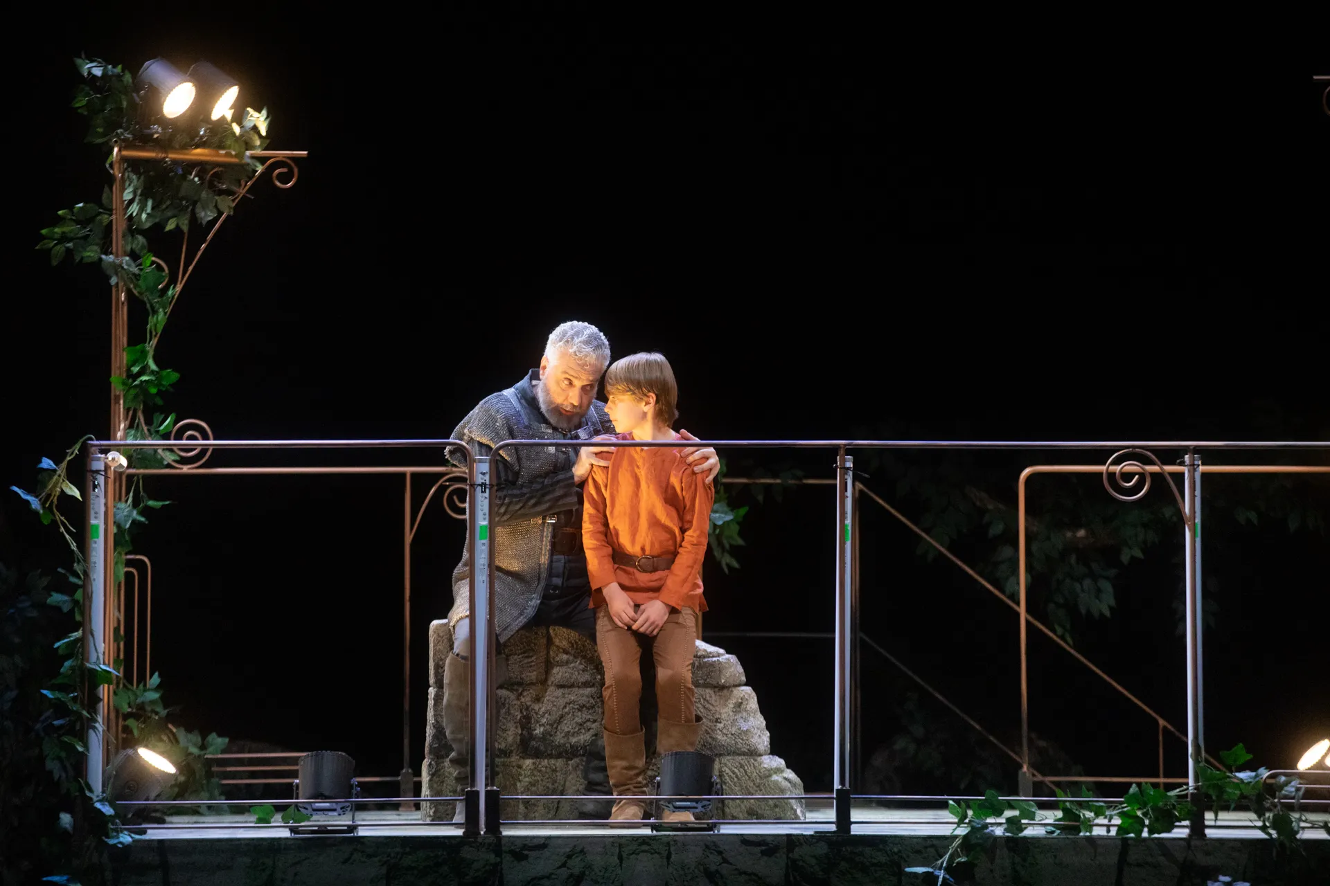Festival di Spoleto performance depicting intimate moment between two performers