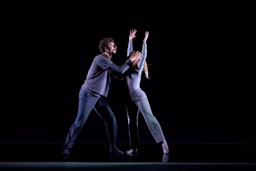 Dancers performing contemporary choreography at Festival di Spoleto