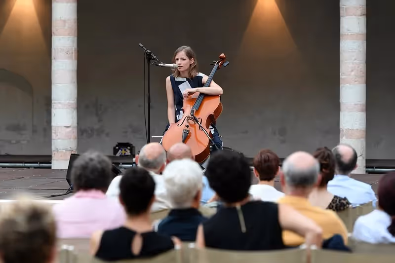 Cellist performs at Festival di Spoleto, captivating audience with passionate musical performance