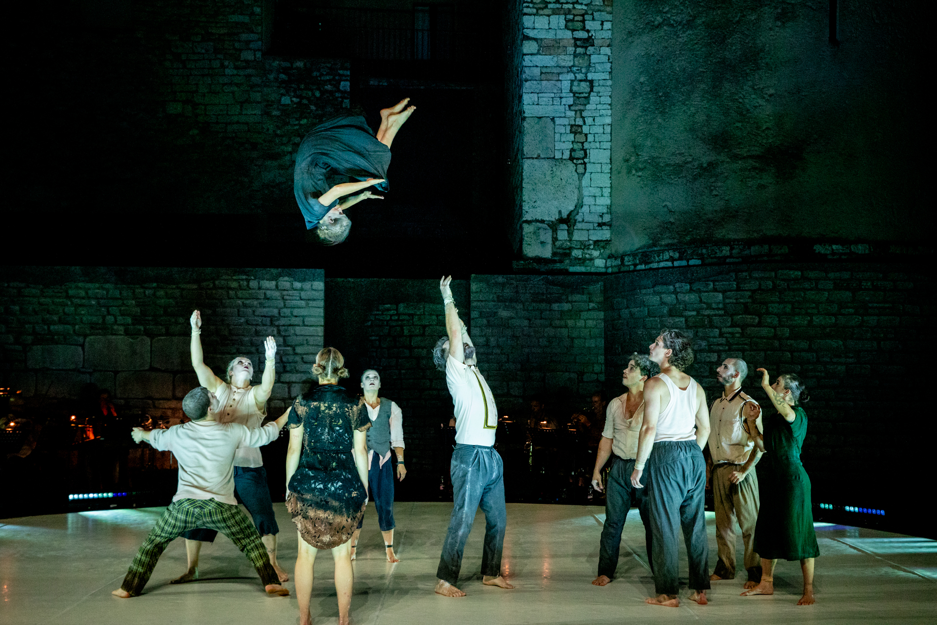Festival di Spoleto dance performance with dramatic aerial acrobatics