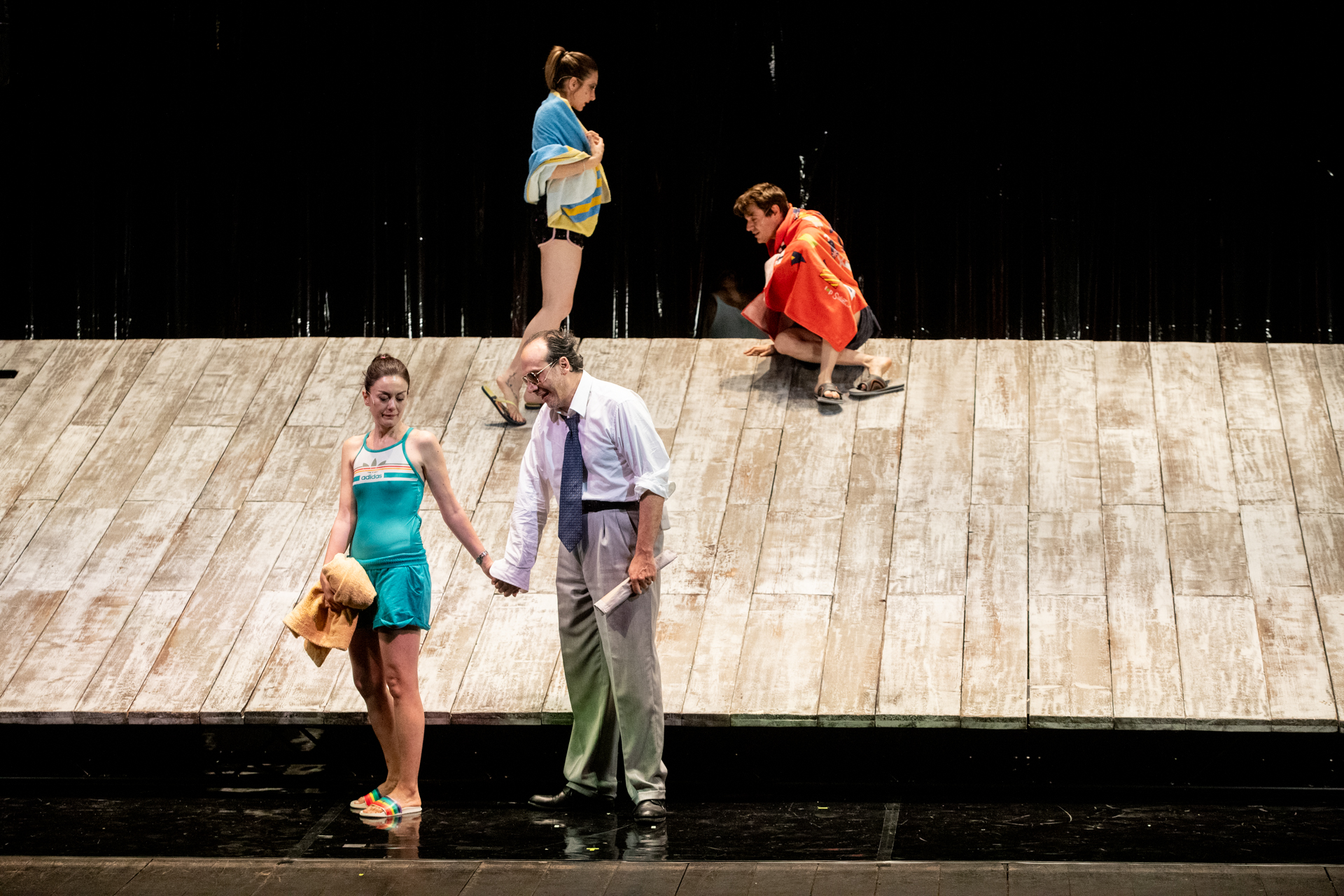 Festival di Spoleto performers create dynamic stage composition with geometric movement