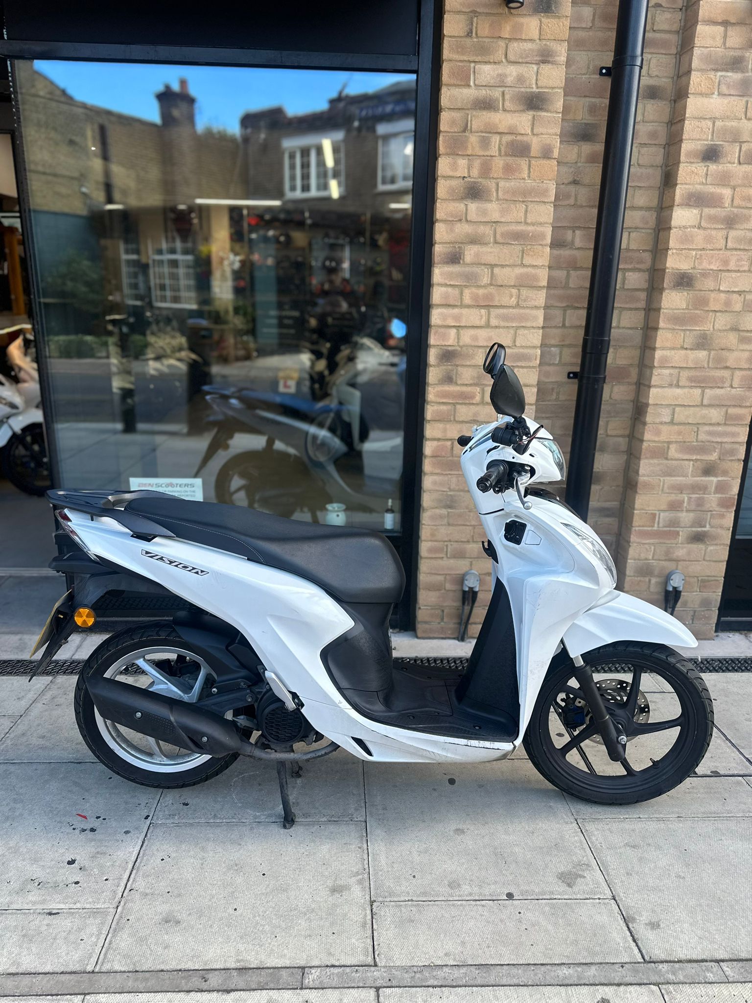 2022 HONDA VISION (UZJ)