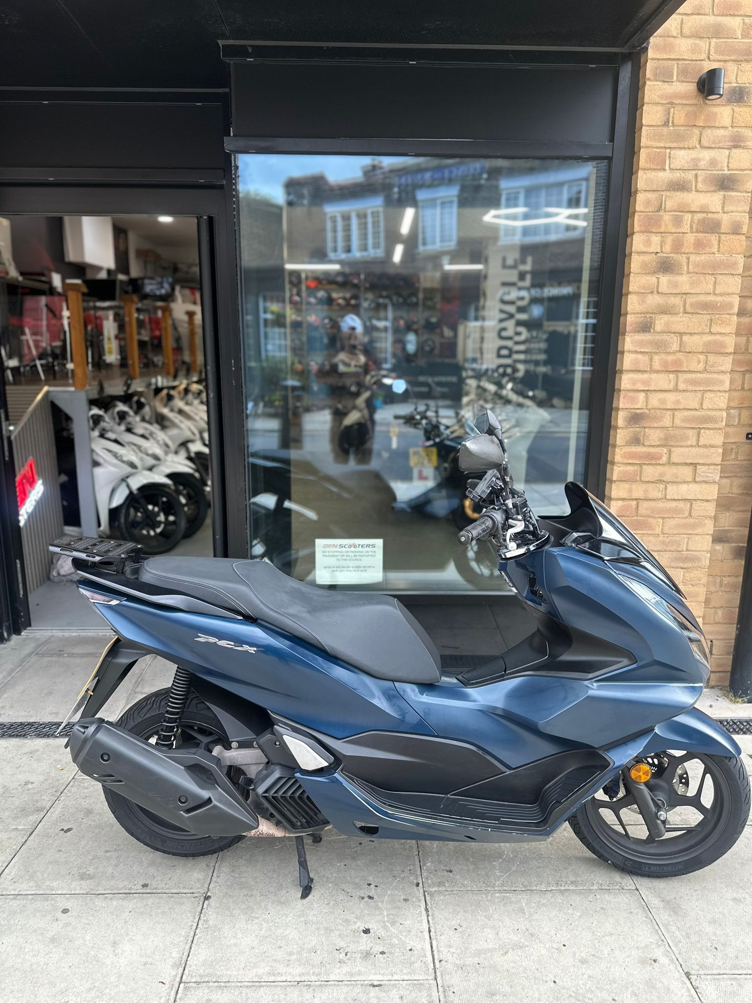 2023 HONDA PCX (AVU)