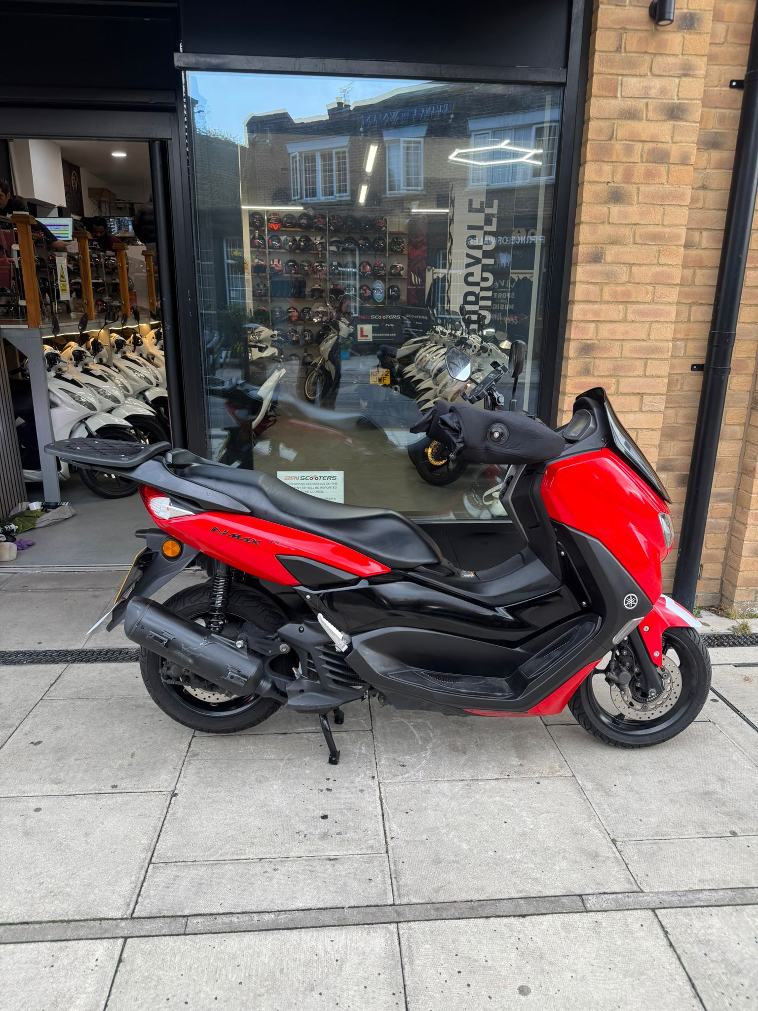 2023 YAMAHA NMAX (BBK)