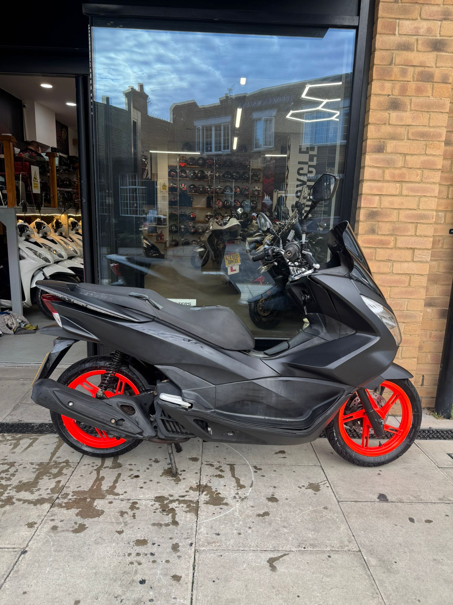 2018 HONDA PCX (BCK)