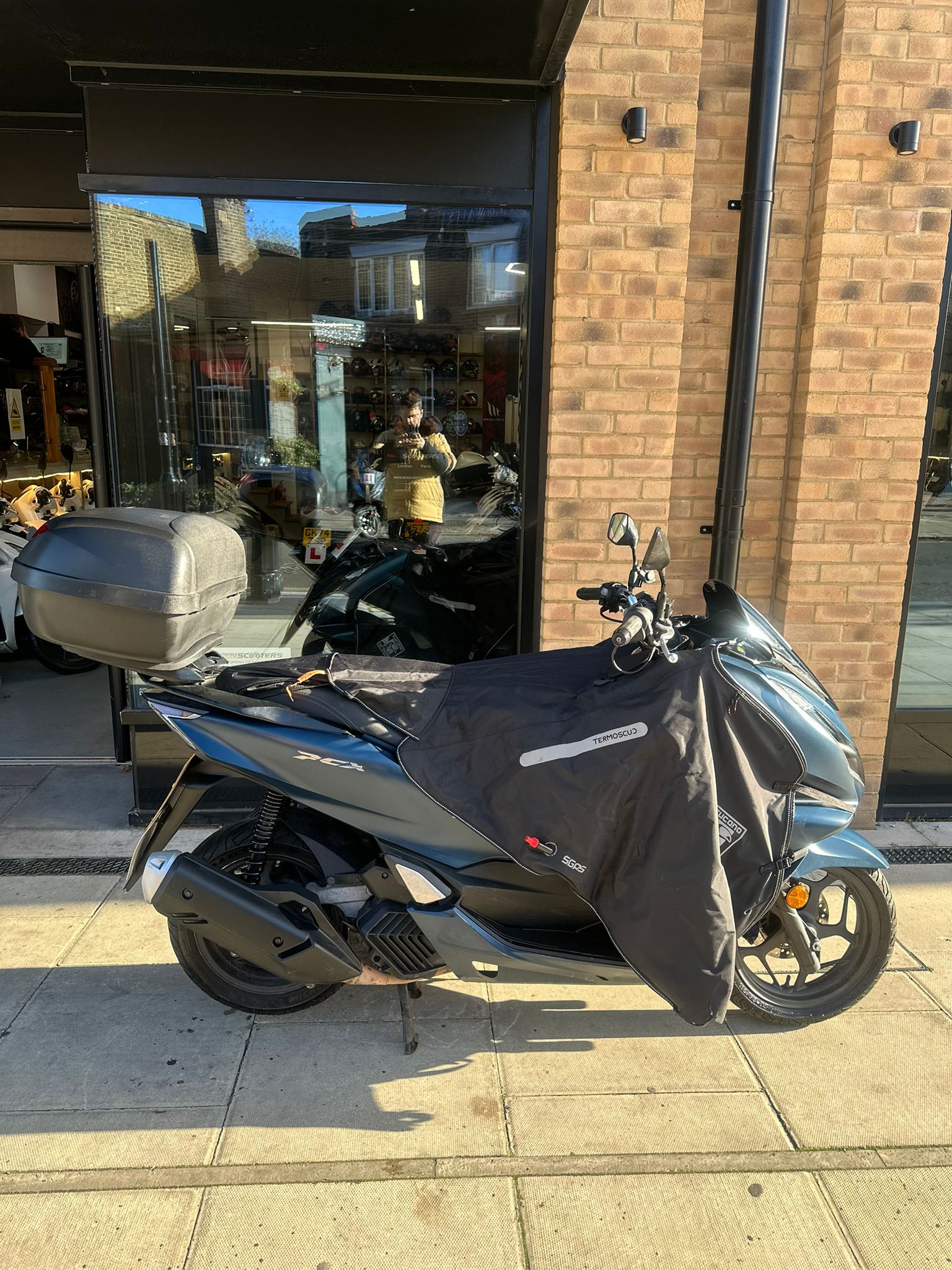 2023 HONDA PCX (FOV)    