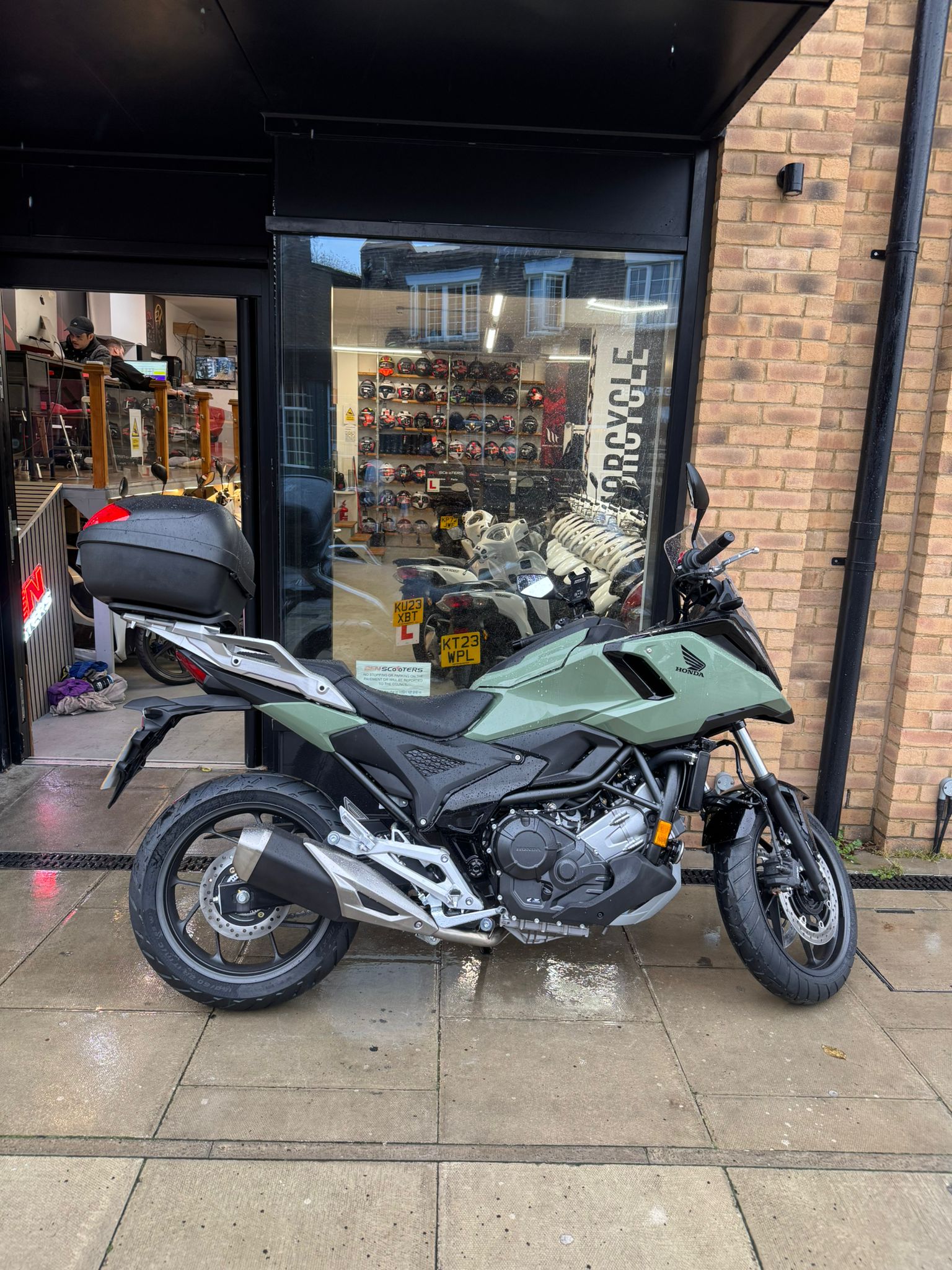 2025 HONDA NC-750X (YJR)                      