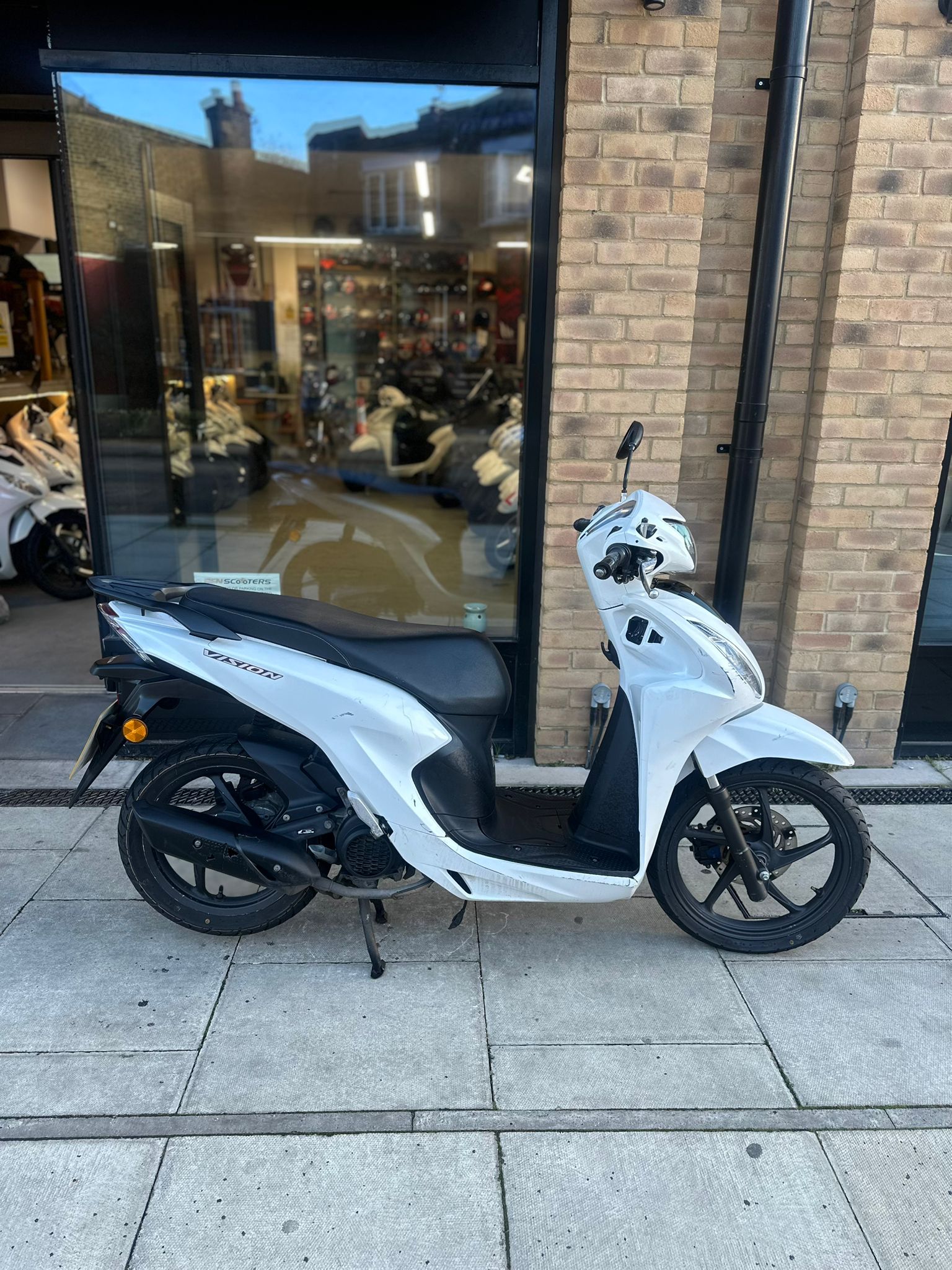 2023 HONDA VISION (WYR)                             