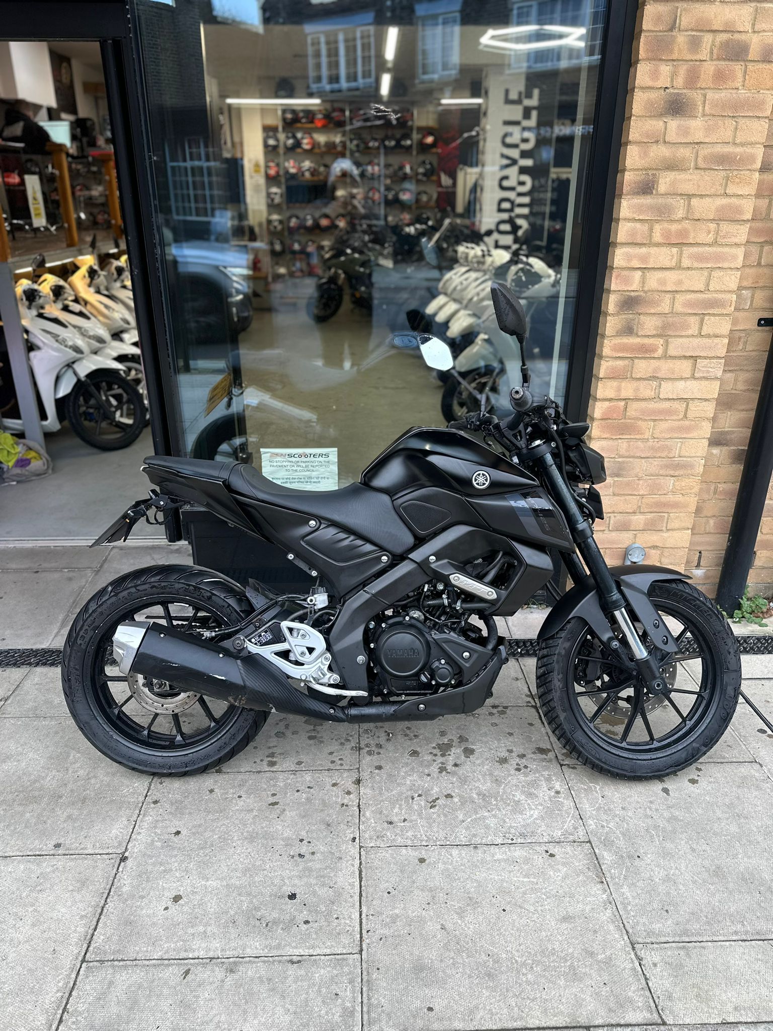 2022 YAMAHA MT 125 (YLW)