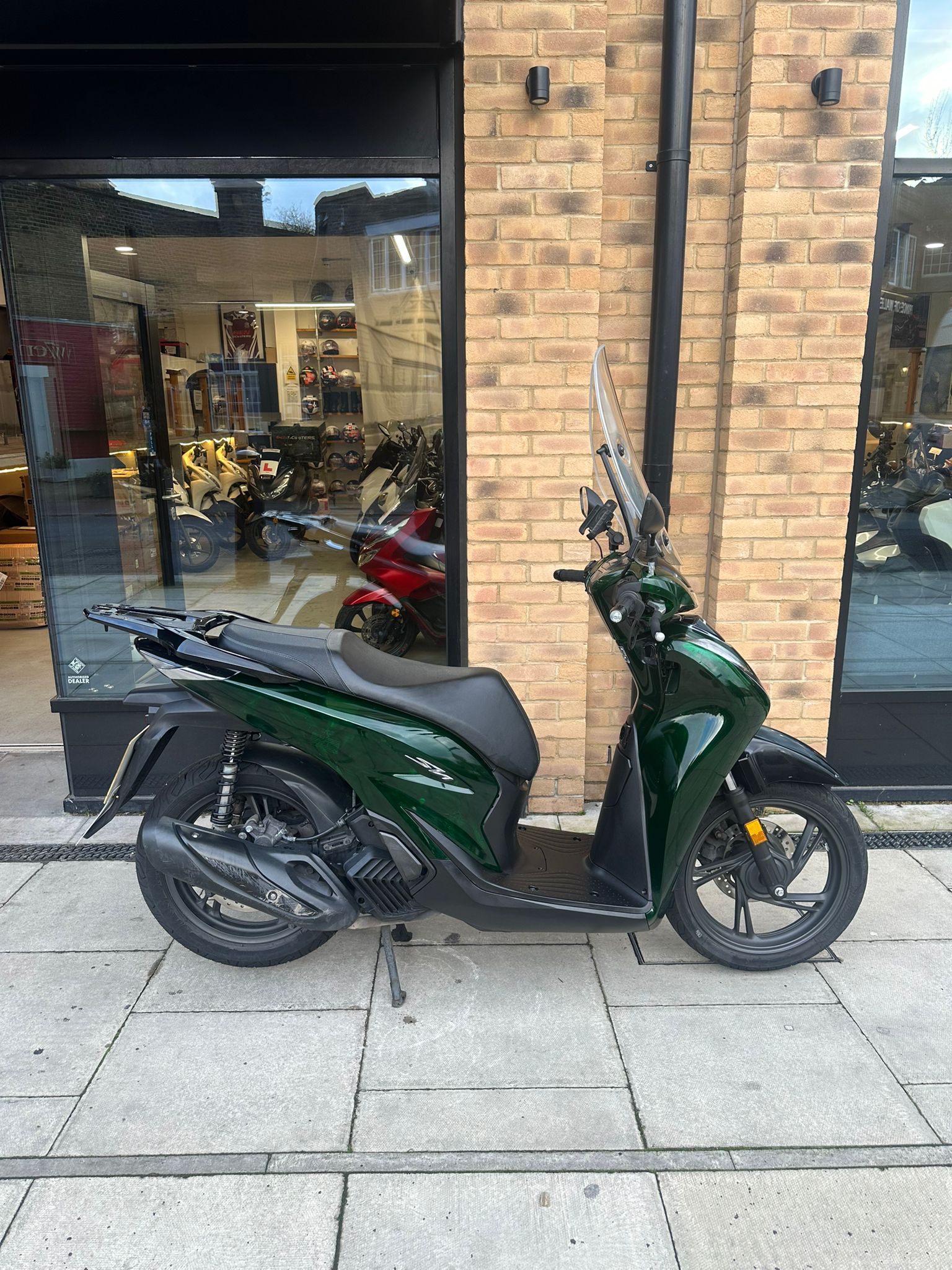 2023 HONDA SH  (KXC)                           