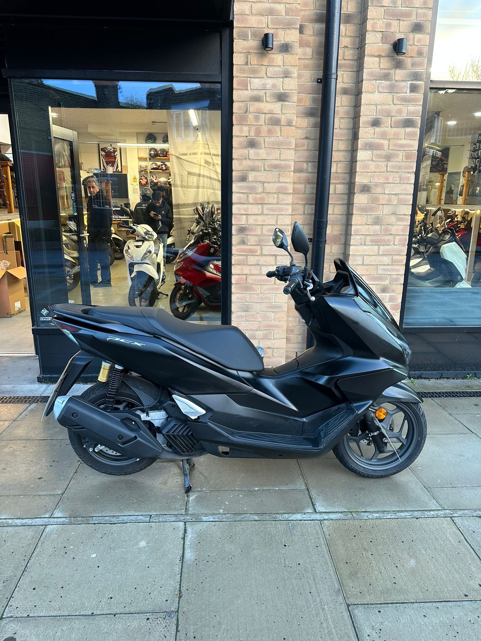 2025 HONDA PCX  (ZMJ)                           