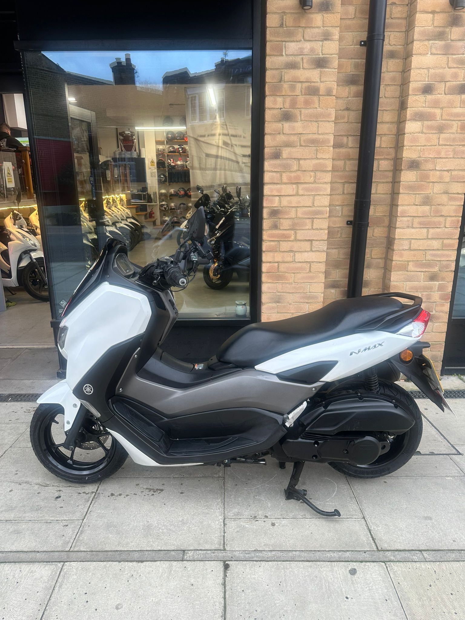 2024 YAMAHA NMAX (NLA)       