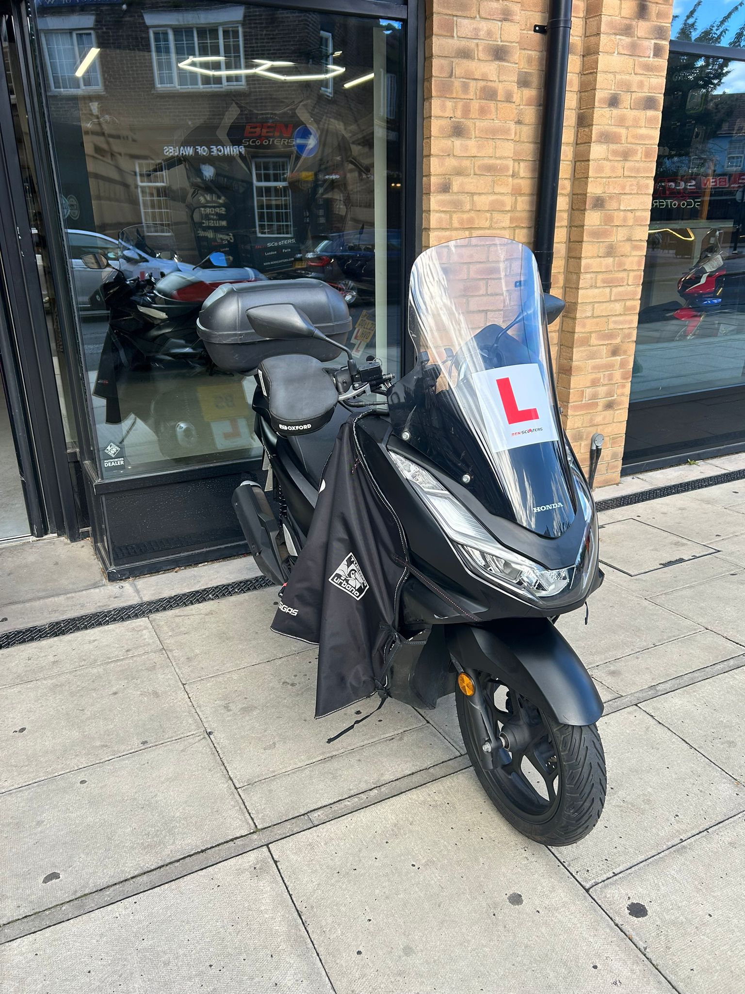 2023 HONDA PCX (OYF)