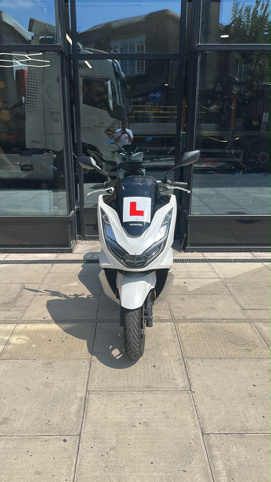HONDA PCX 2023 (DVF)