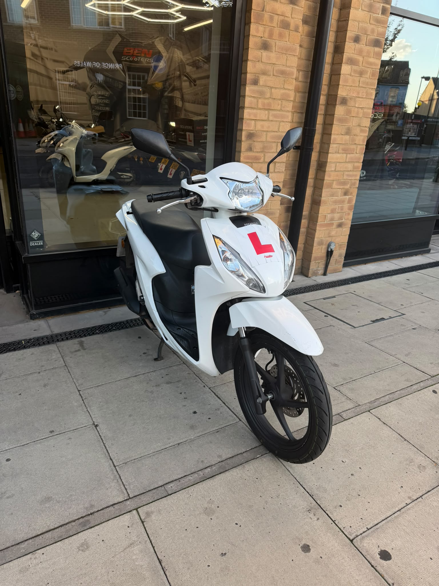 HONDA VISION 2024 (OOX)