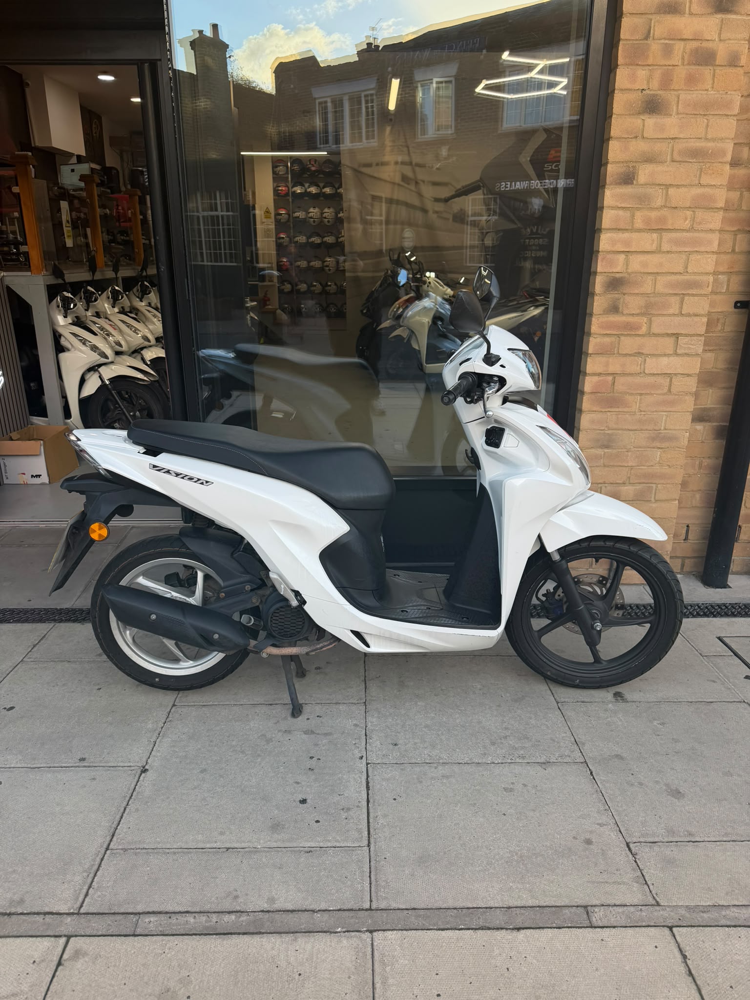 HONDA VISION 2024 (OOX)